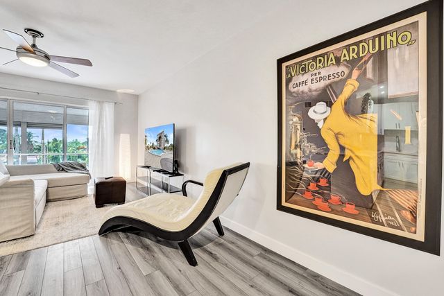 3040 NE 16th Avenue A405, Oakland Park, FL 33334