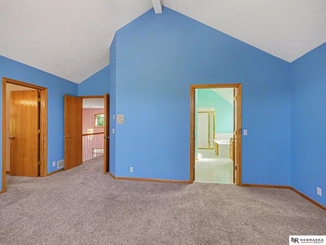 4230 N Branch Drive, Omaha, NE 68116