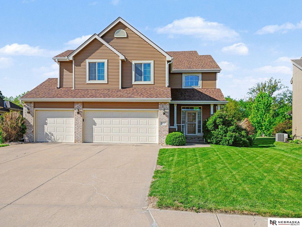 4230 N Branch Drive, Omaha, NE 68116