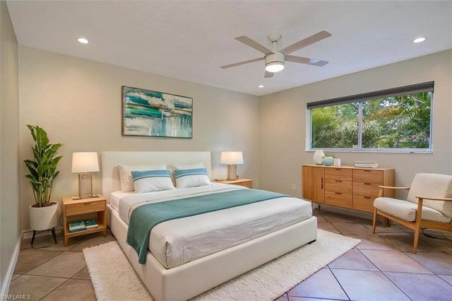 1025 Pine Isle LN 1025, Naples, FL 34112