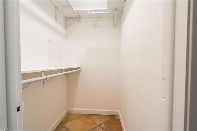 1025 Pine Isle LN 1025, Naples, FL 34112