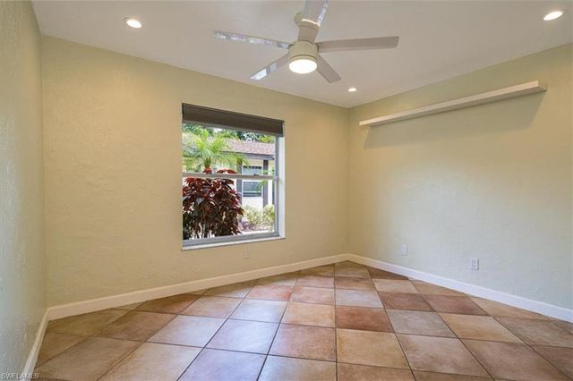 1025 Pine Isle LN 1025, Naples, FL 34112