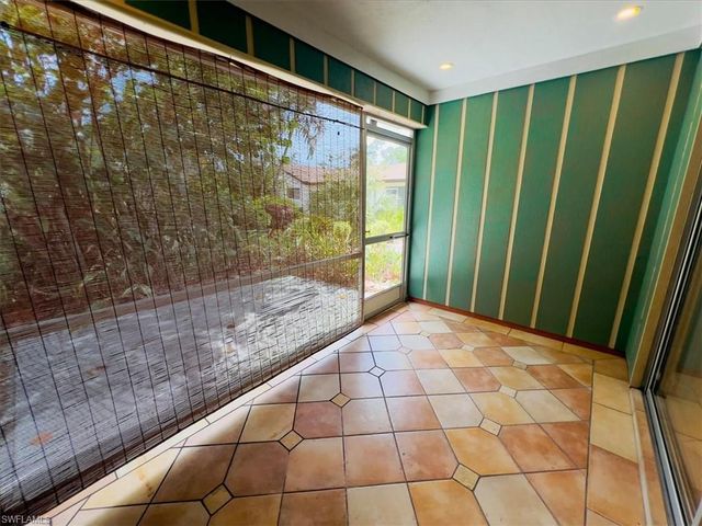 1025 Pine Isle LN 1025, Naples, FL 34112