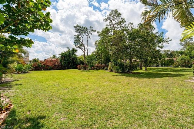 1025 Pine Isle LN 1025, Naples, FL 34112