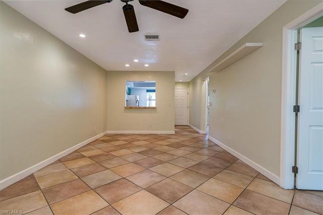 1025 Pine Isle LN 1025, Naples, FL 34112