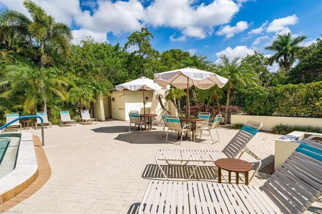 1025 Pine Isle LN 1025, Naples, FL 34112