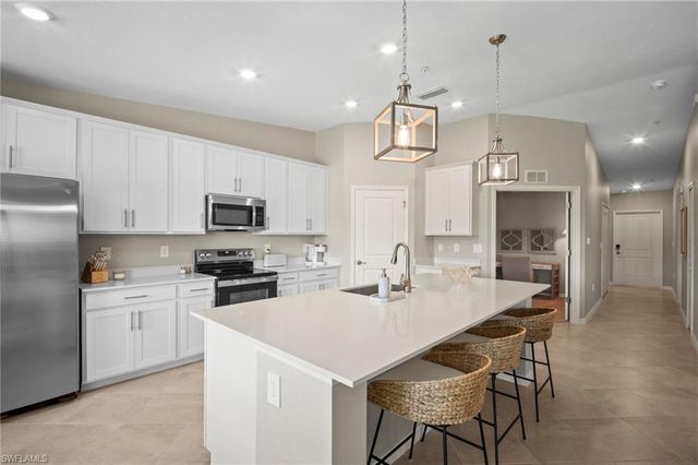 15195 Bluffton LN # 925, Babcock Ranch, FL 33982