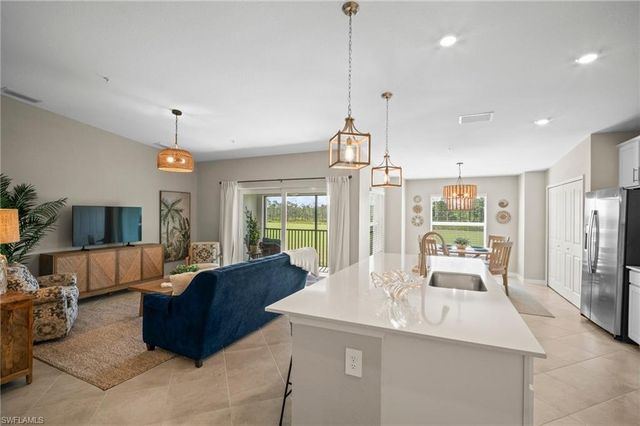 15195 Bluffton LN # 925, Babcock Ranch, FL 33982