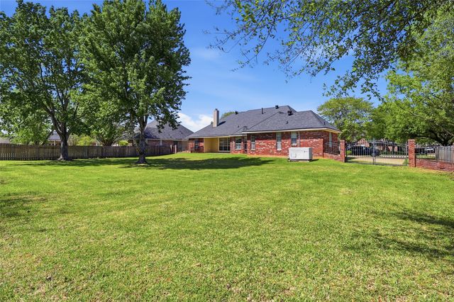 520 Weavers Way, Bossier City, LA 71111