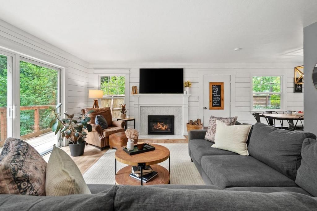 Image 1 of property listing at 4000 Glen Haven Road, Soquel, CA 95073
