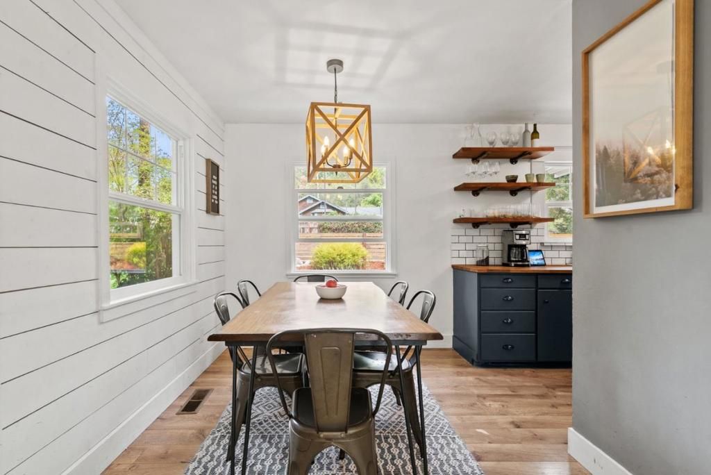 Image 12 of property listing at 4000 Glen Haven Road, Soquel, CA 95073