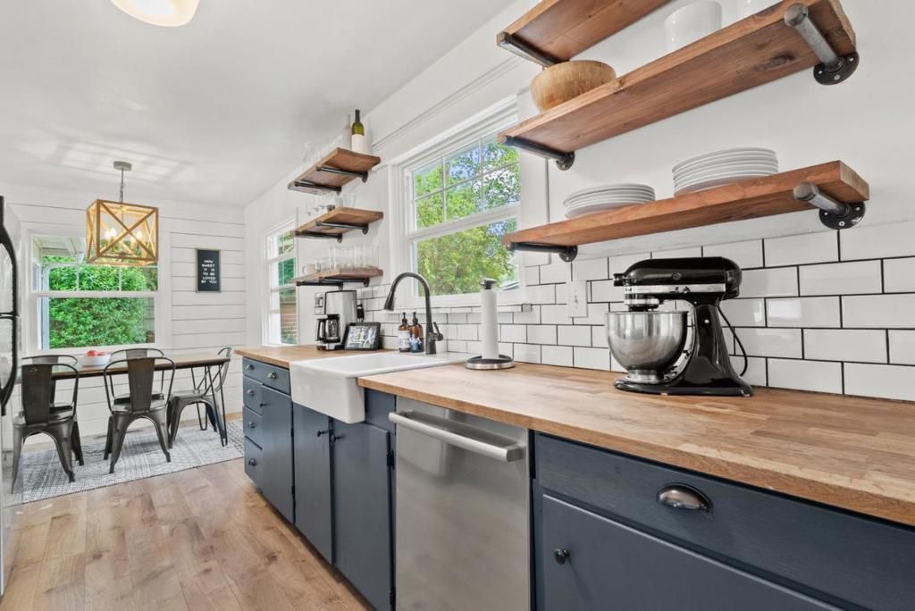 Image 21 of property listing at 4000 Glen Haven Road, Soquel, CA 95073