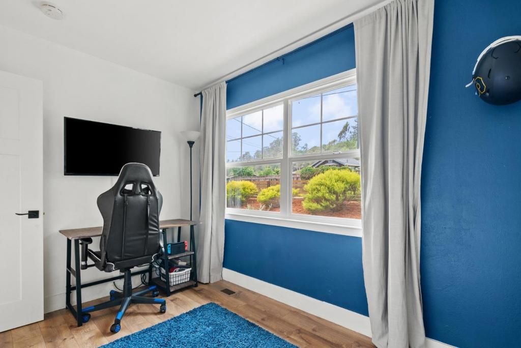 Image 31 of property listing at 4000 Glen Haven Road, Soquel, CA 95073