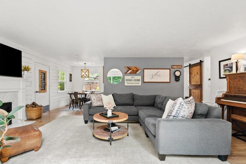 Image 6 of property listing at 4000 Glen Haven Road, Soquel, CA 95073