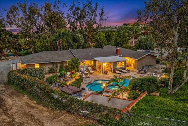 20705 Onaknoll, Lake Mathews, CA 92570