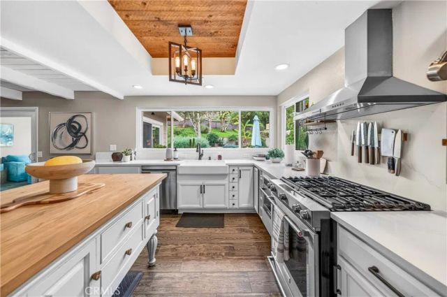 20705 Onaknoll, Lake Mathews, CA 92570