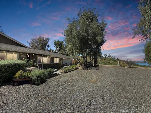 20705 Onaknoll, Lake Mathews, CA 92570