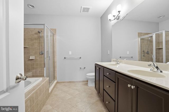 235 CARSON TER, Huntingdon Valley, PA 19006