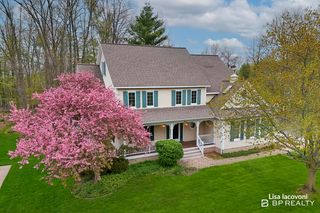 3813 Kinview Street Nw, City Of Walker, MI 49534