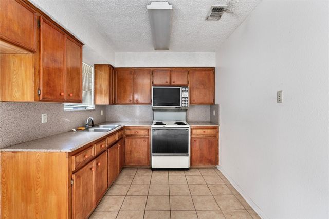 1113 Lawson LN, Austin, TX 78702