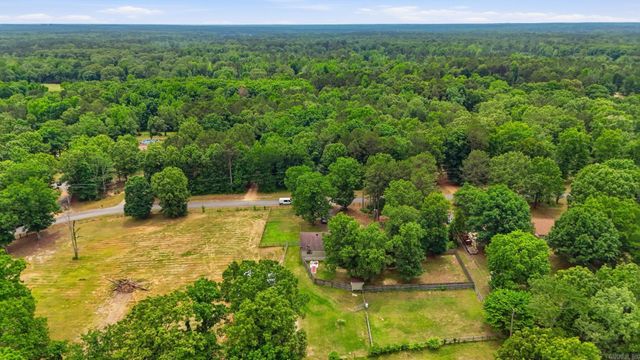 8697 Kristen Circle, Mabelvale, AR 72103