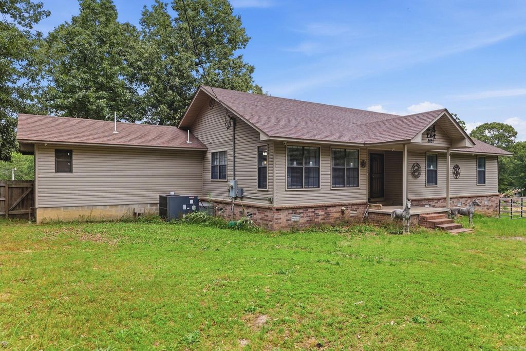 8697 Kristen Circle, Mabelvale, AR 72103