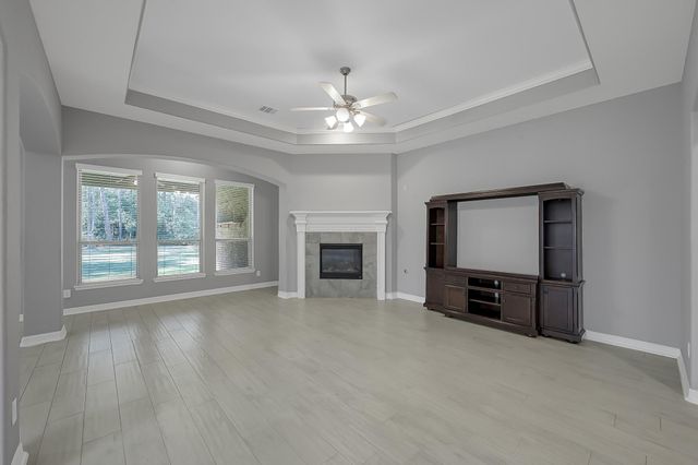 17585 Country Meadow, Magnolia, TX 77355