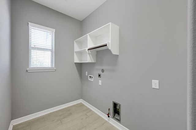 17585 Country Meadow, Magnolia, TX 77355