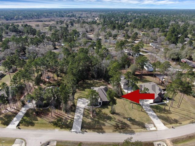 17585 Country Meadow, Magnolia, TX 77355