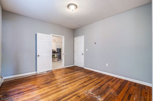 409 Ogden Pl, Perth Amboy City, NJ 08861