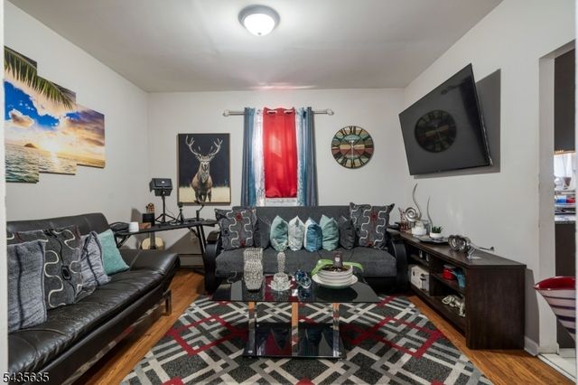 409 Ogden Pl, Perth Amboy City, NJ 08861