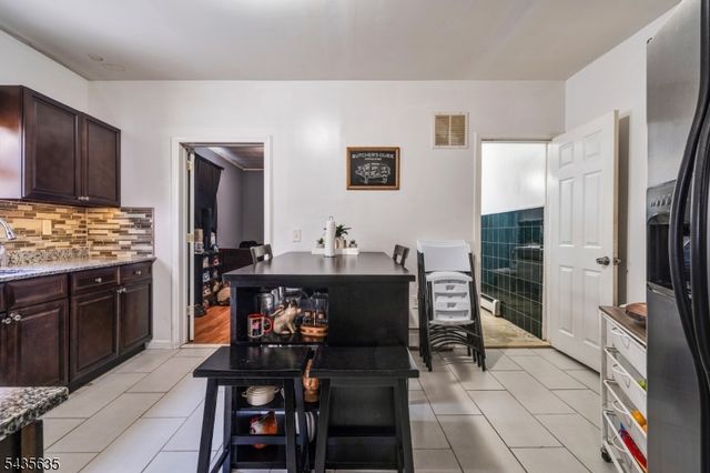 409 Ogden Pl, Perth Amboy City, NJ 08861