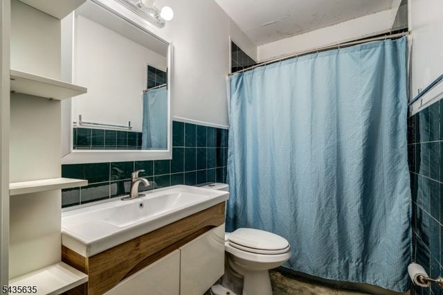 409 Ogden Pl, Perth Amboy City, NJ 08861