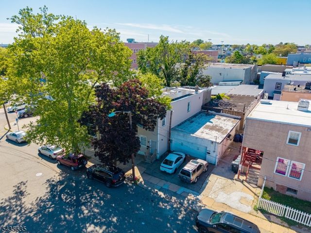 409 Ogden Pl, Perth Amboy City, NJ 08861