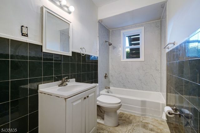 409 Ogden Pl, Perth Amboy City, NJ 08861
