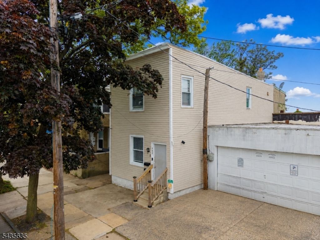 409 Ogden Pl, Perth Amboy City, NJ 08861