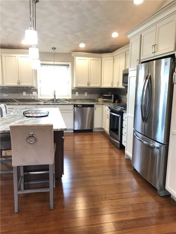 36 Abatecola Way, Johnston, RI 02919