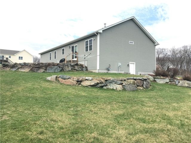 36 Abatecola Way, Johnston, RI 02919