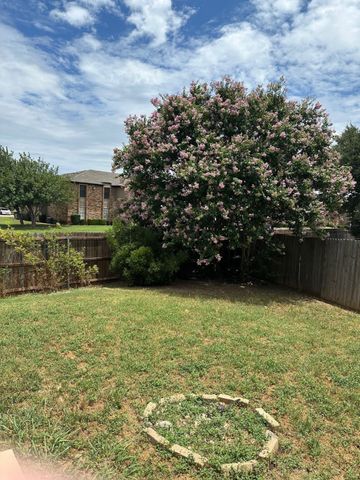 5001 Mountain Spring Trail, Fort Worth, TX 76123