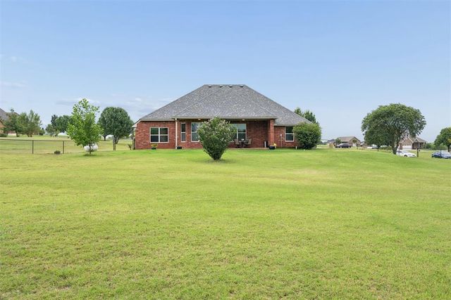 2267 Sandpiper Drive, Blanchard, OK 73010