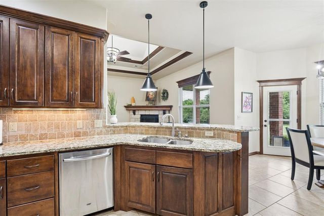 2267 Sandpiper Drive, Blanchard, OK 73010
