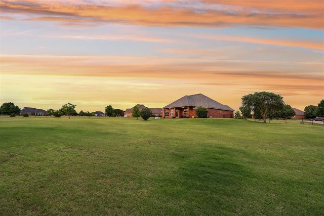 2267 Sandpiper Drive, Blanchard, OK 73010