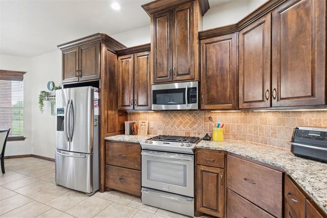 2267 Sandpiper Drive, Blanchard, OK 73010