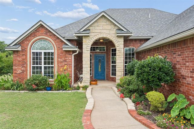2267 Sandpiper Drive, Blanchard, OK 73010