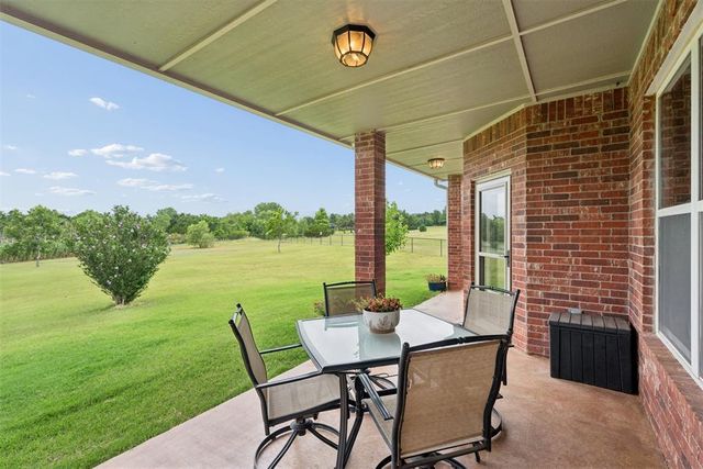 2267 Sandpiper Drive, Blanchard, OK 73010
