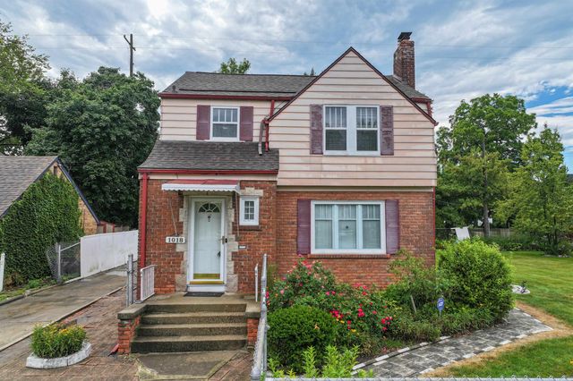 1018 Lafayette Street, Flint, MI 48503