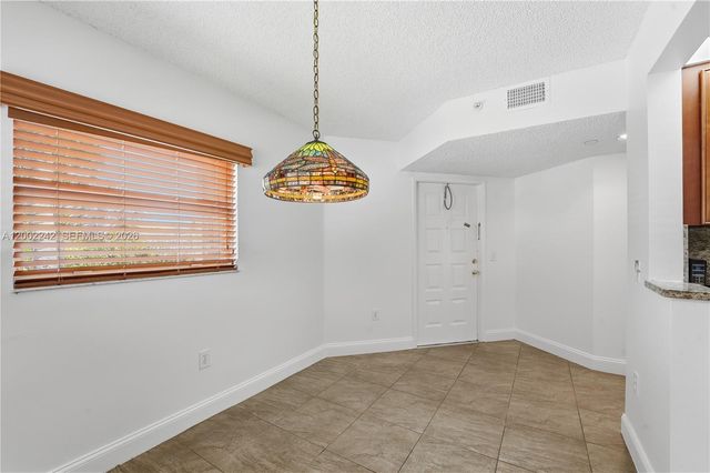 700 SW 137th Avenue 215H, Pembroke Pines, FL 33027