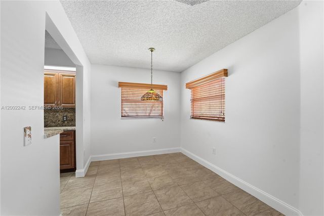 700 SW 137th Avenue 215H, Pembroke Pines, FL 33027
