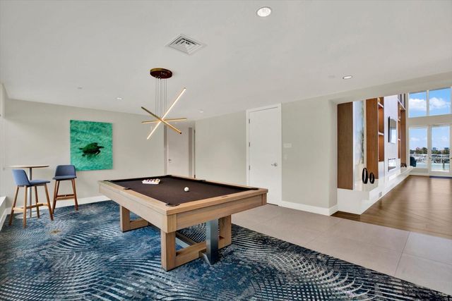 900 N OSCEOLA AVENUE 401, Clearwater, FL 33755