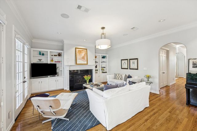 2926 Quenby Avenue, West University Place, TX 77005